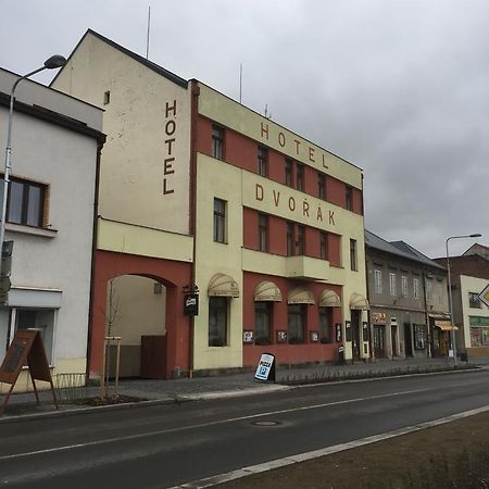 Hotel Dvorak Chrast Extérieur photo