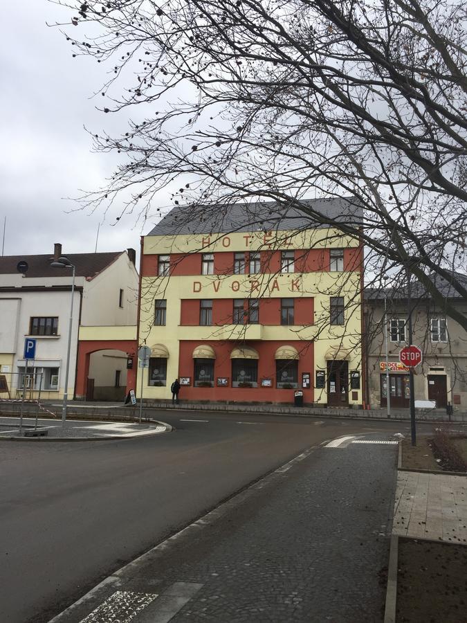 Hotel Dvorak Chrast Extérieur photo
