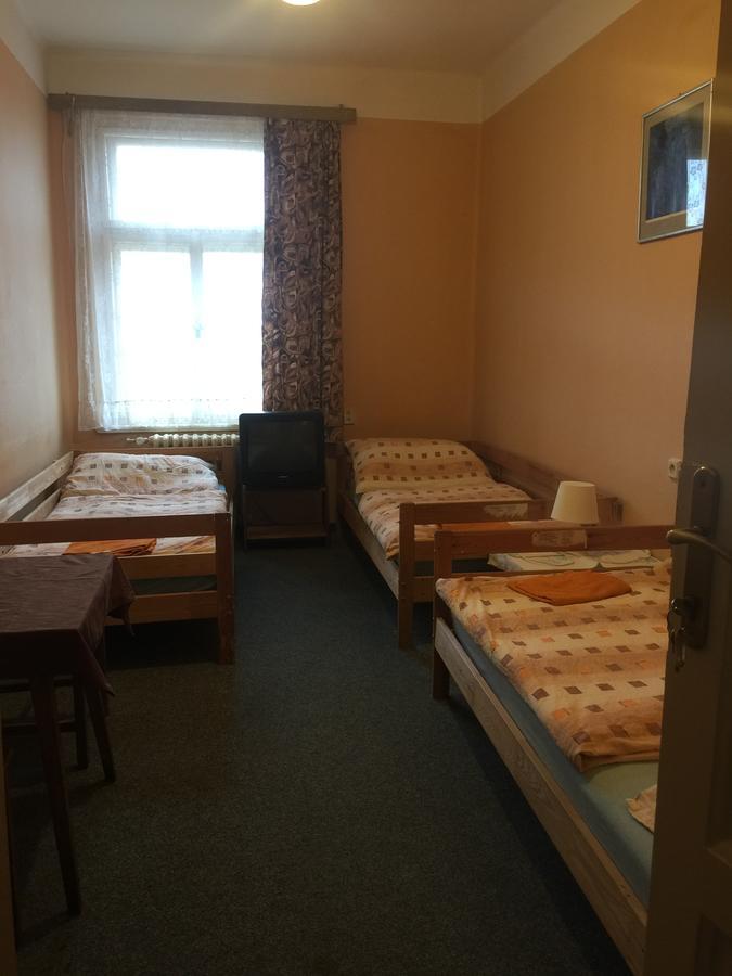 Hotel Dvorak Chrast Extérieur photo